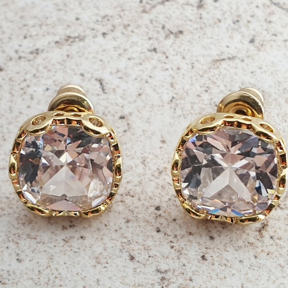 🌛Gold plated Square Stud earrings - Picture 2 of 4